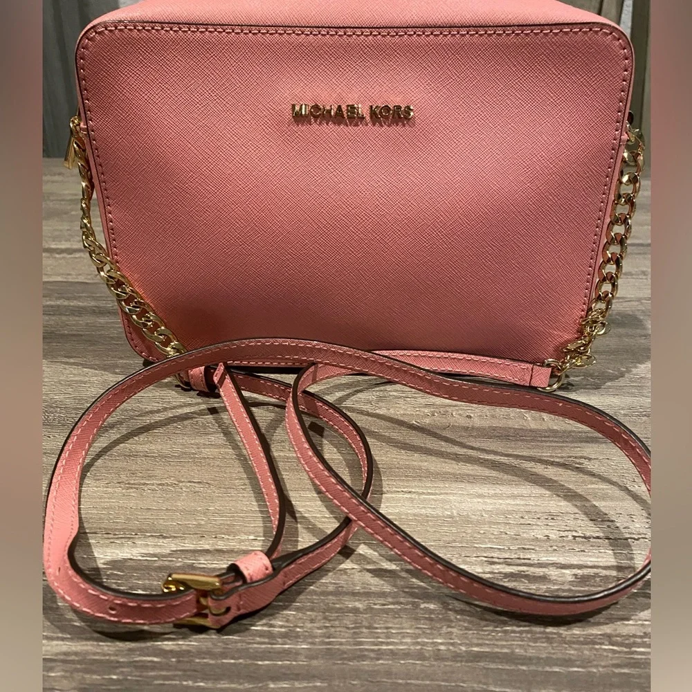 Leather Jet Set East West Crossbody - Picture 6 of 11
